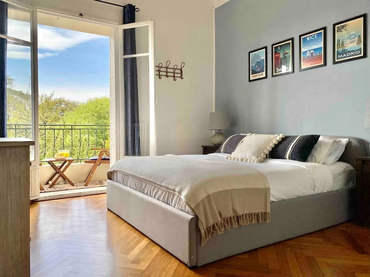 Nice Sea View 2 Bedroom Apartment France